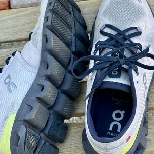 On Cloud X3 On Running Shoes in Orchid Iron Gym Work Out Gently used, Nice! 8 W